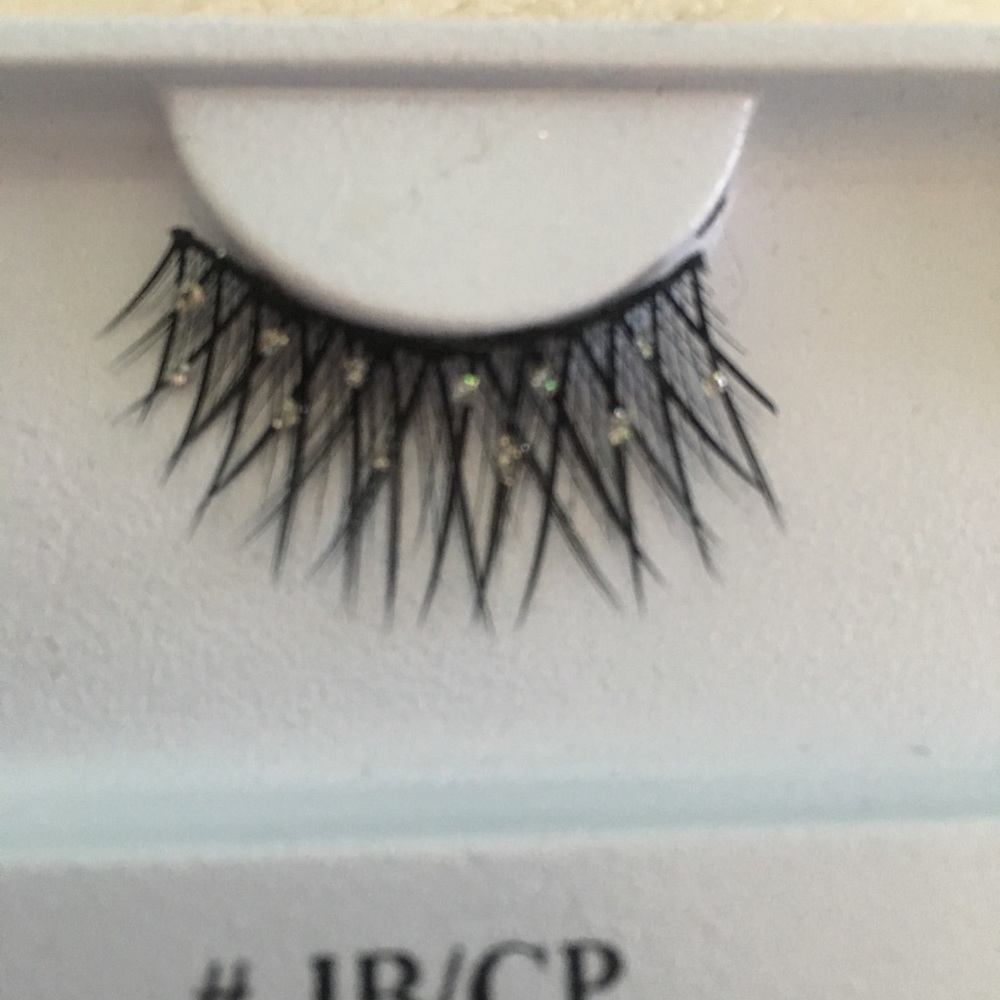 Makeup Bundle!!!! - Picture 5 of 5